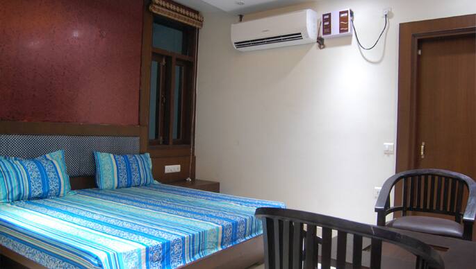 Sunny Restaurant & Bear Bar, Gurdaspur 2